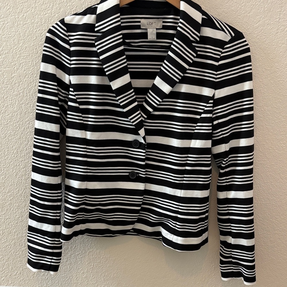 LOFT Women's Striped Black and White Blazer